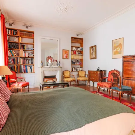 Apartment Provencal Charm In The Heart Of Paris